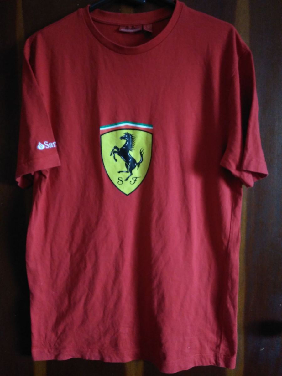 camiseta masculina ferrari