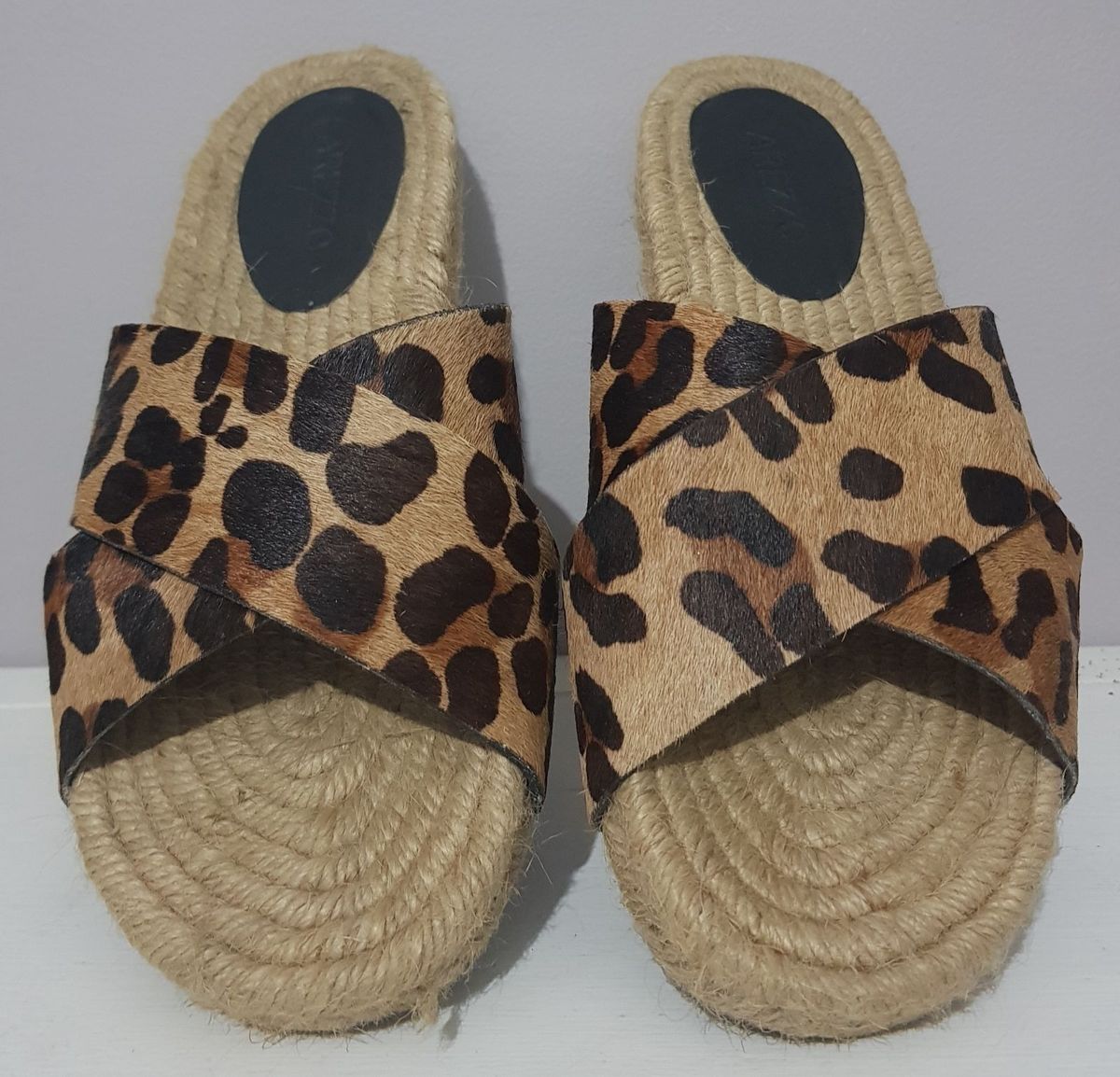 rasteirinha onça arezzo