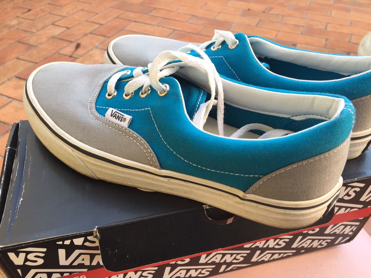 vans cinza com azul