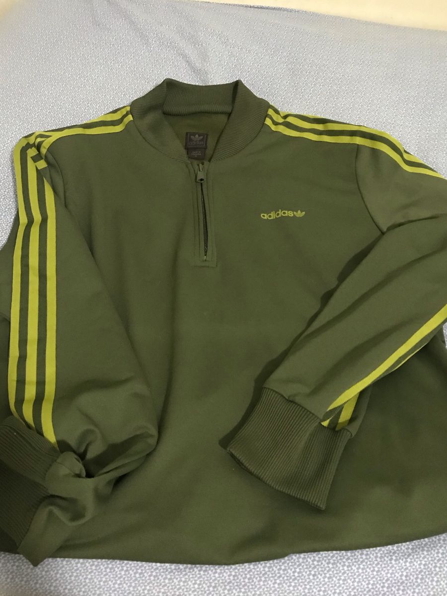 casaco das adidas