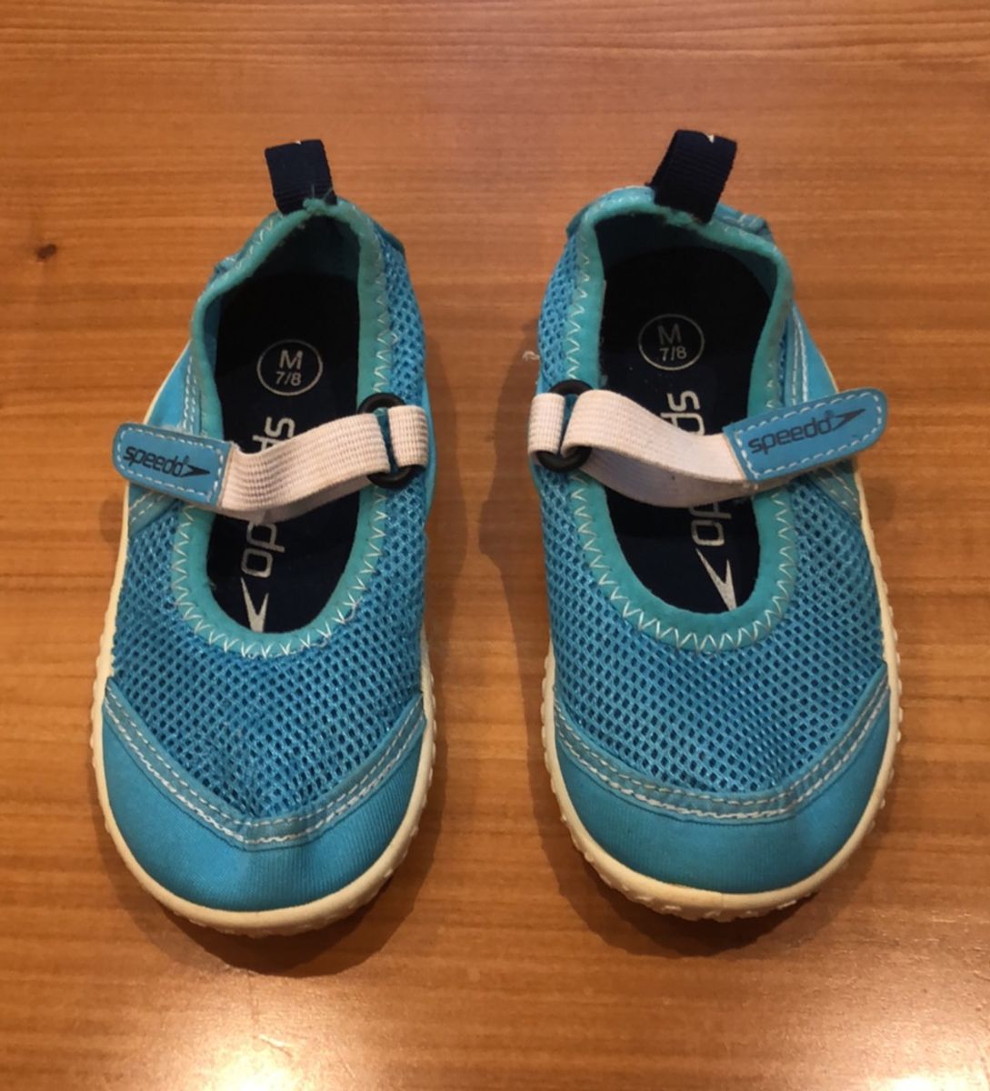 tenis aquatico infantil