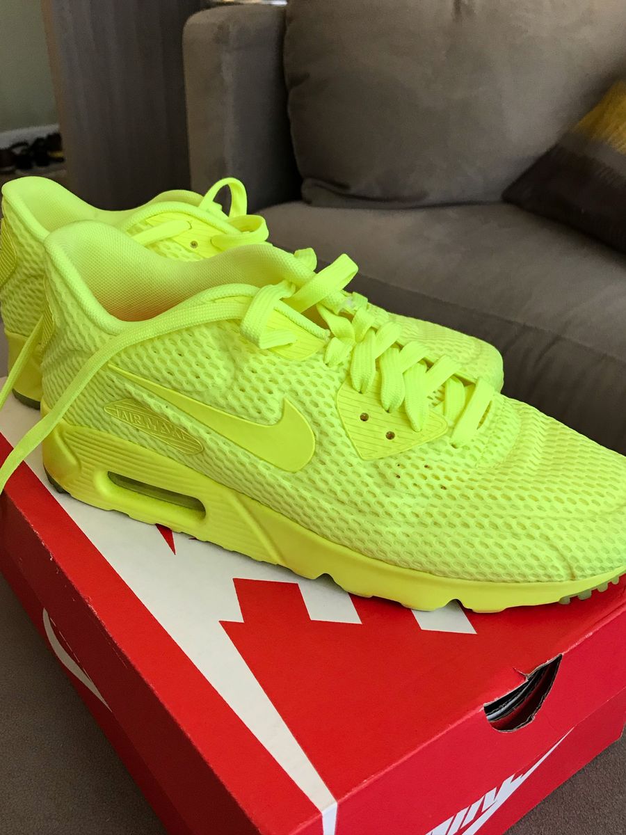 tenis nike amarelo neon