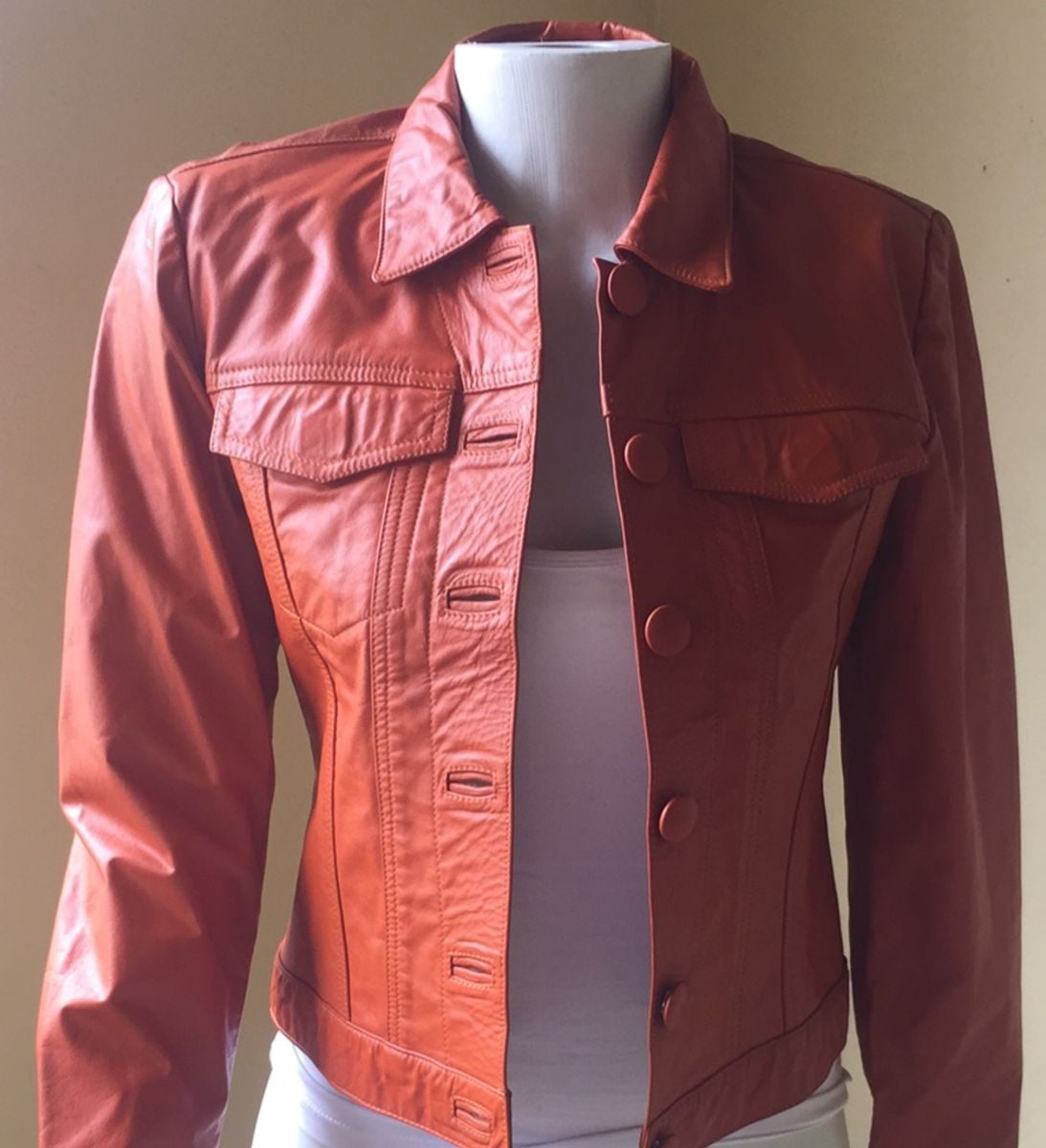 jaqueta couro carmim