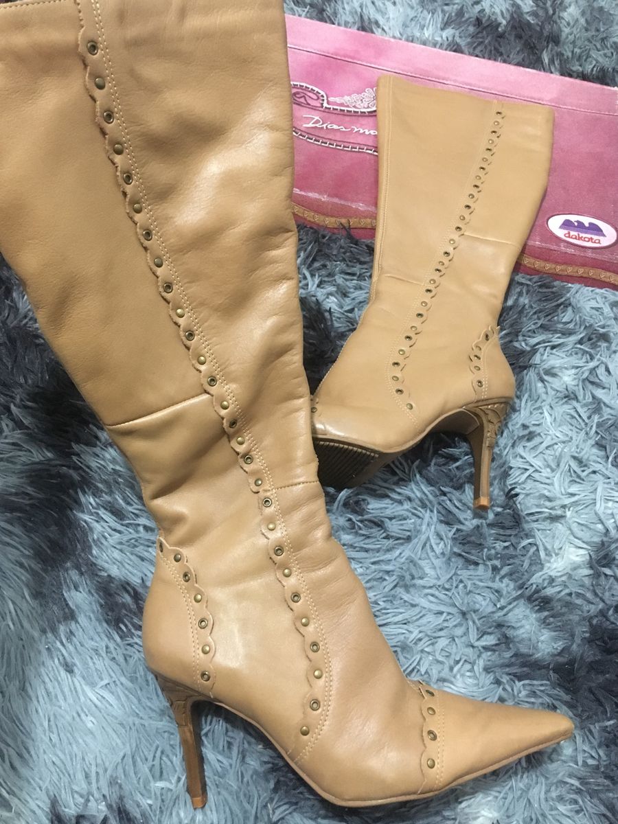 bota cano longo bege