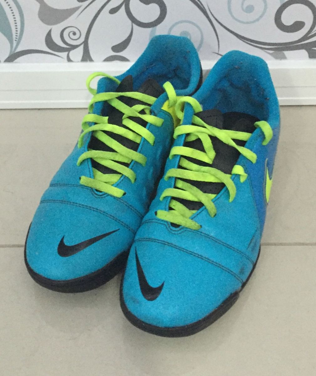 tenis nike futebol society