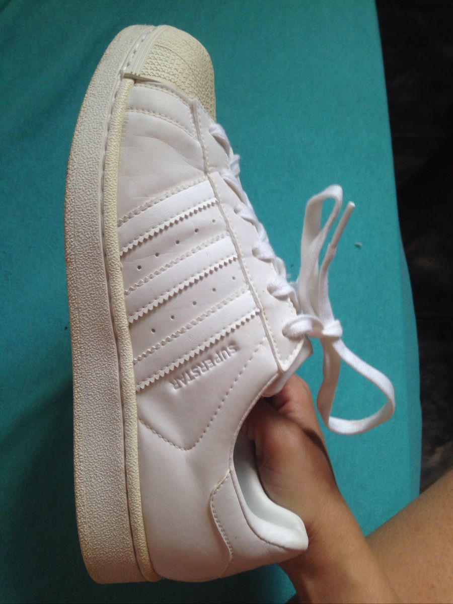 adidas superstar amarelado