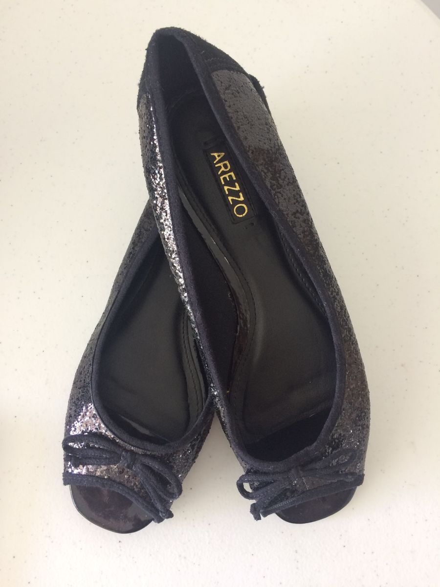 sapatilha peep toe arezzo