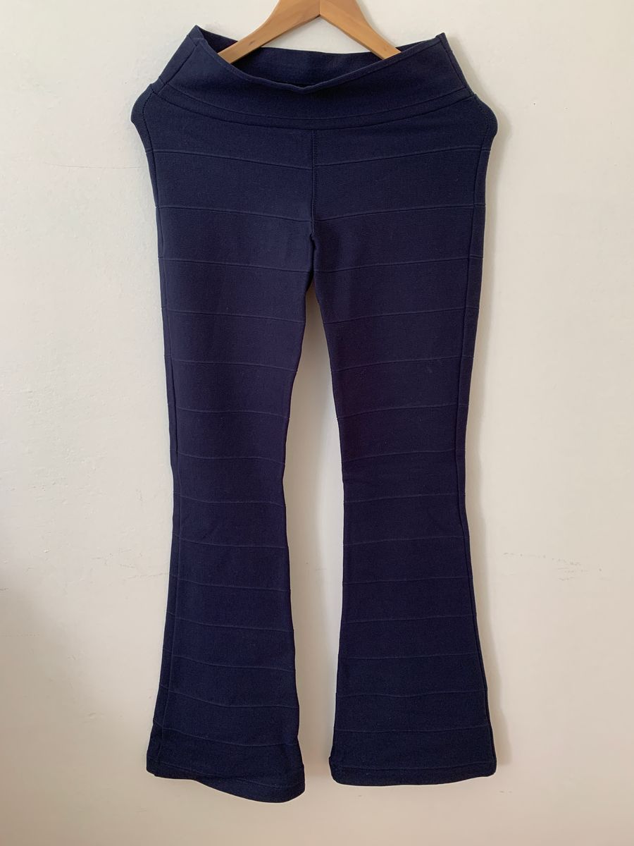 calça flare azul marinho bandagem