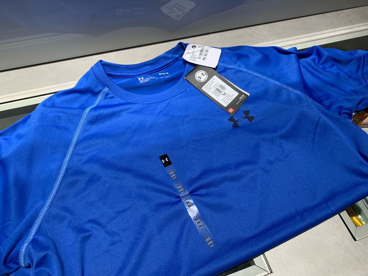 camiseta under armour academia