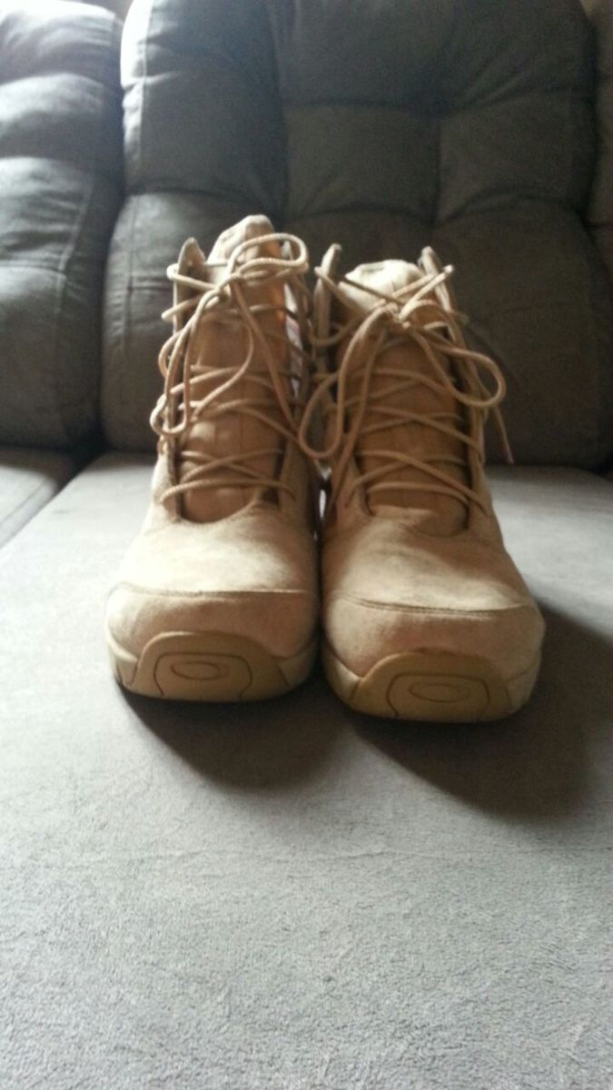 bota tática oakley desert