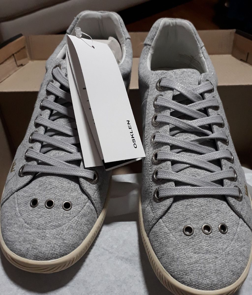 tenis osklen cinza