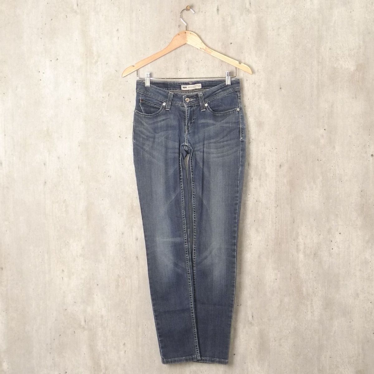 calça levis preta feminina