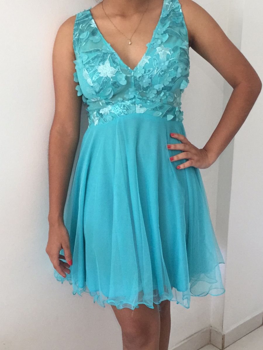 vestido simples azul tiffany