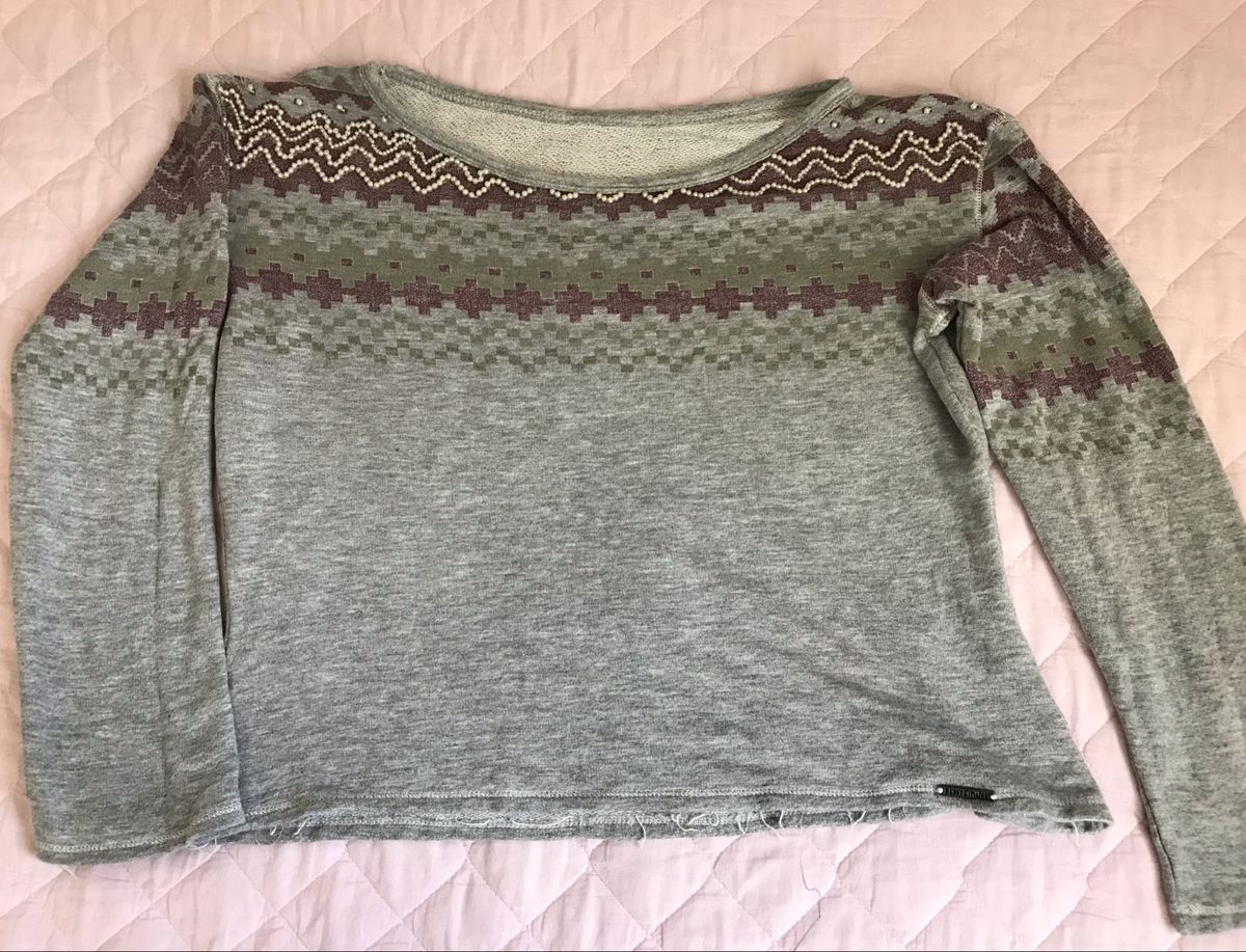 blusa de moletom bordada feminina