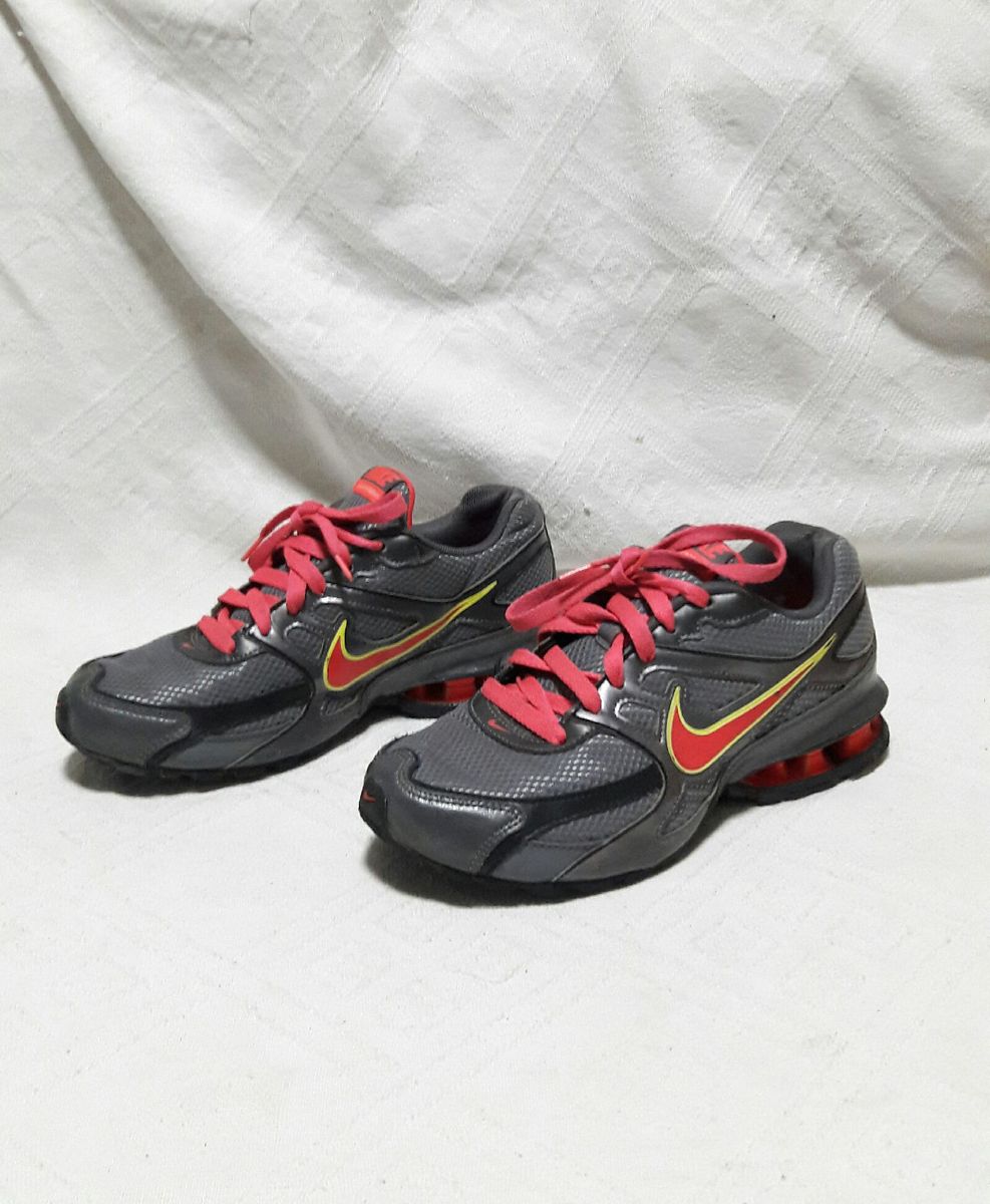 tenis nike reax feminino