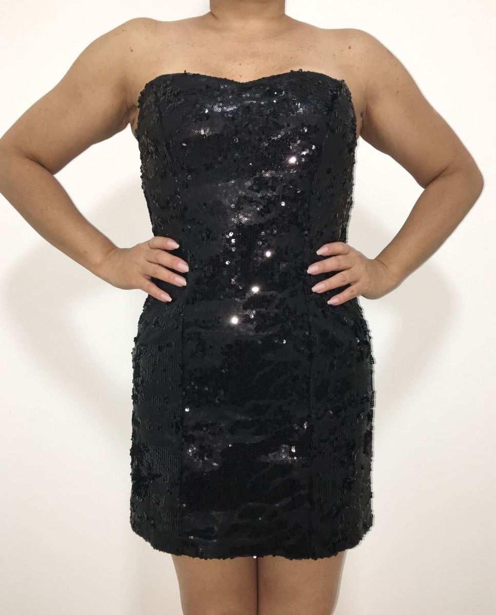 vestido tubinho preto com lantejoula