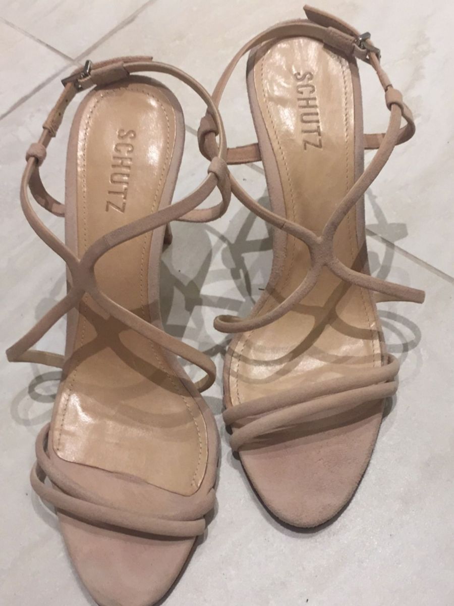 sandalia tirinha schutz