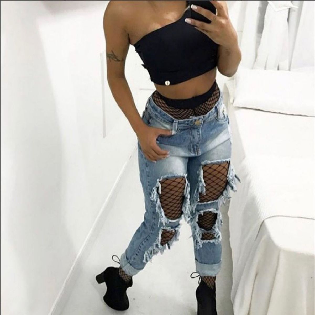 meia calça arrastão com calça jeans