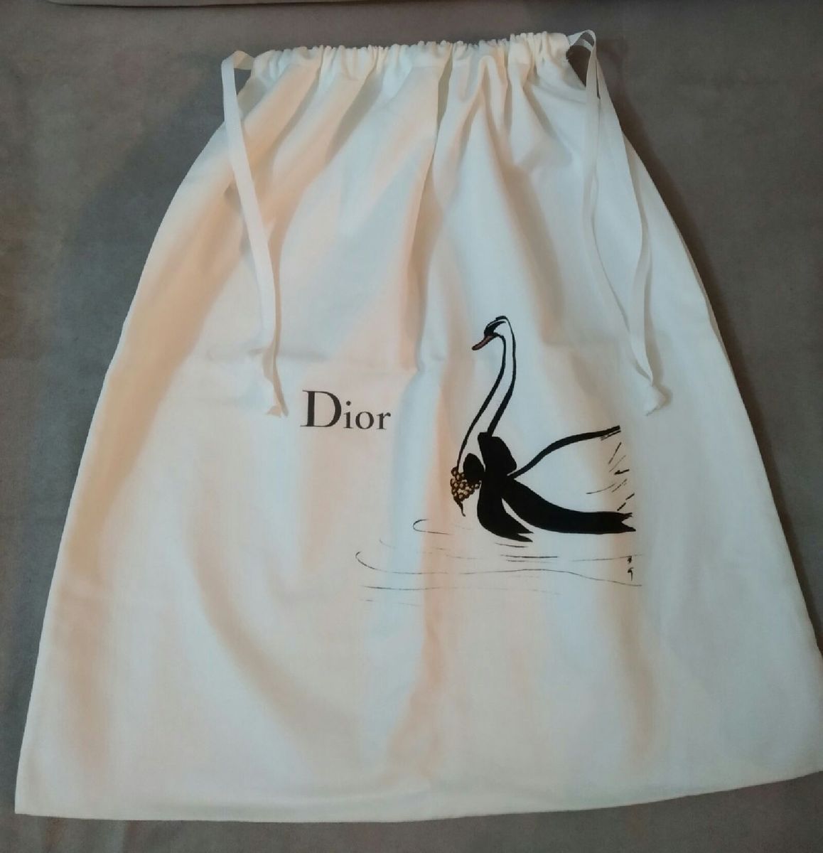 dior dust bag with swan