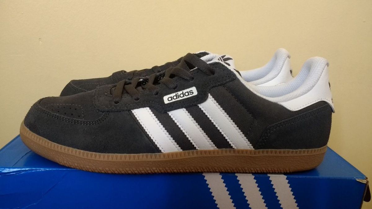 adidas leonero