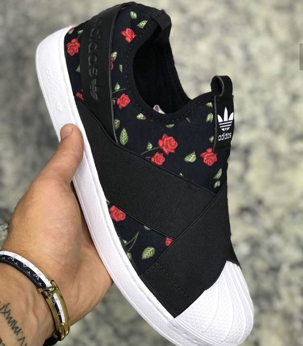 tenis florido adidas