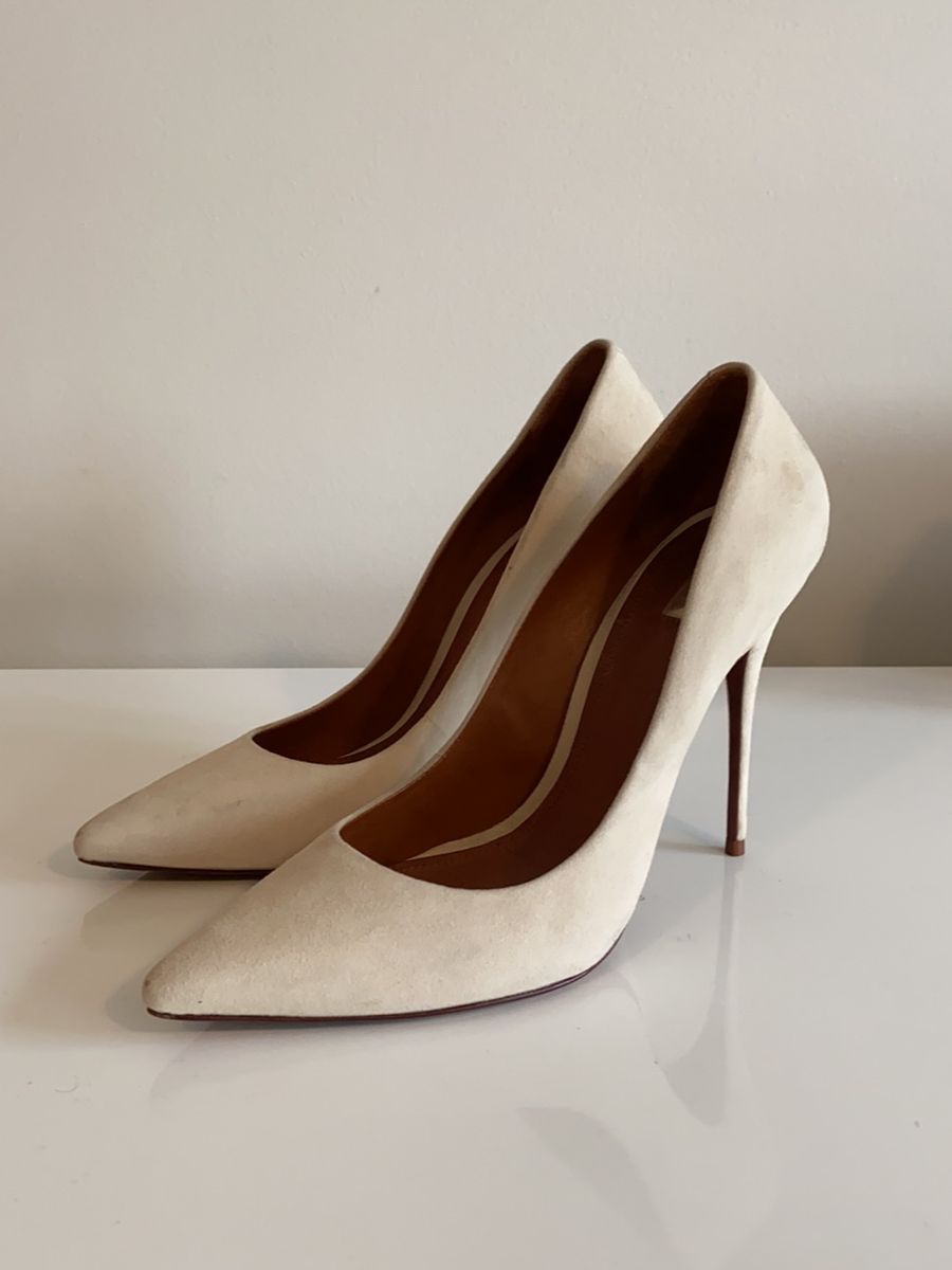 scarpin off white schutz