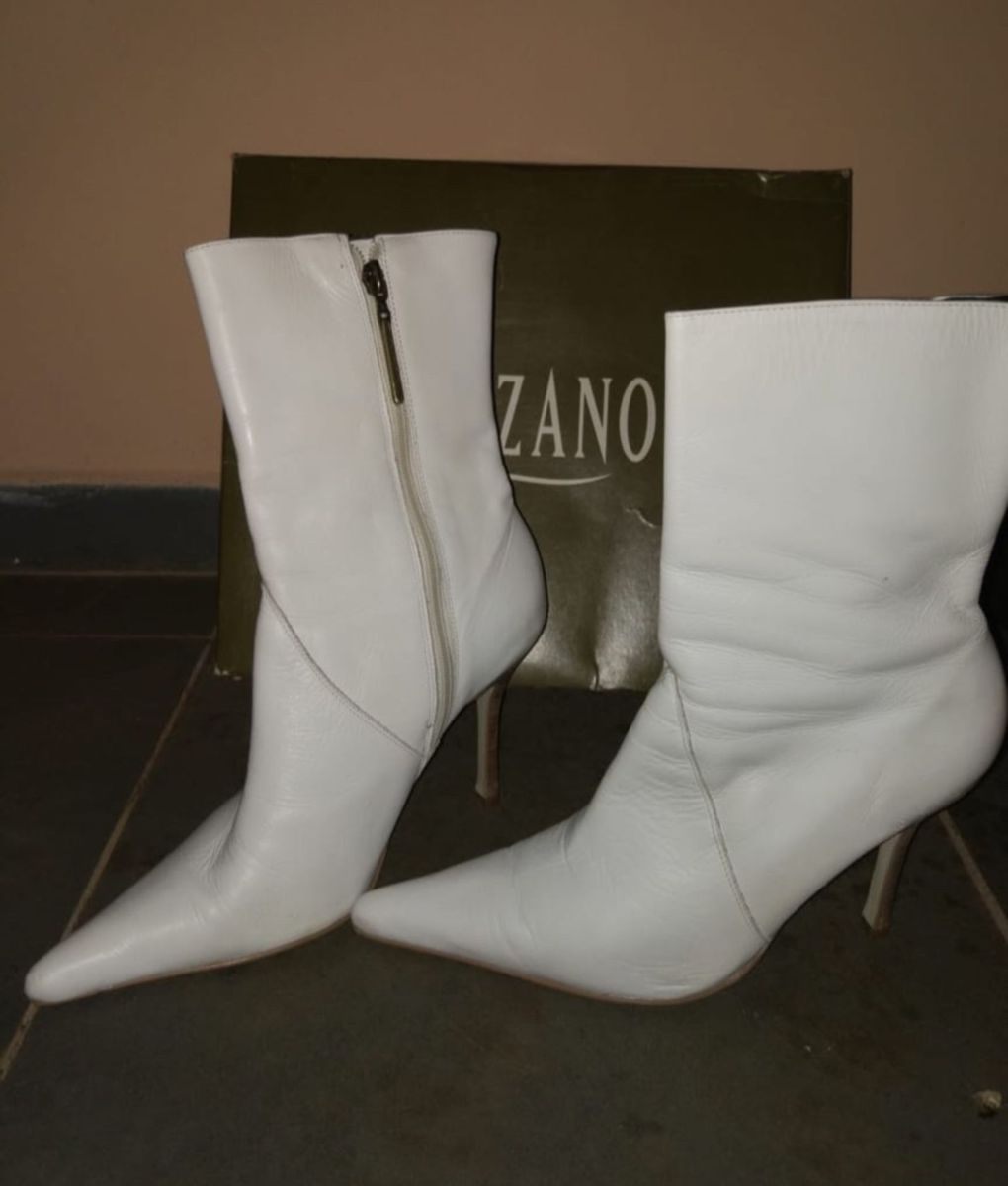 botas cano medio salto fino