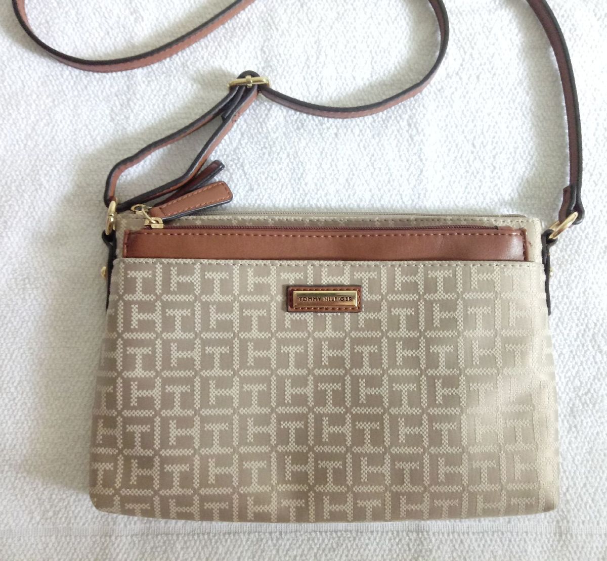 bolsa transversal tommy hilfiger jacquard