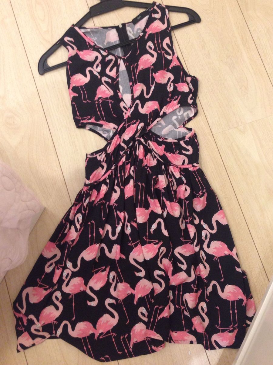 vestido flamingo riachuelo