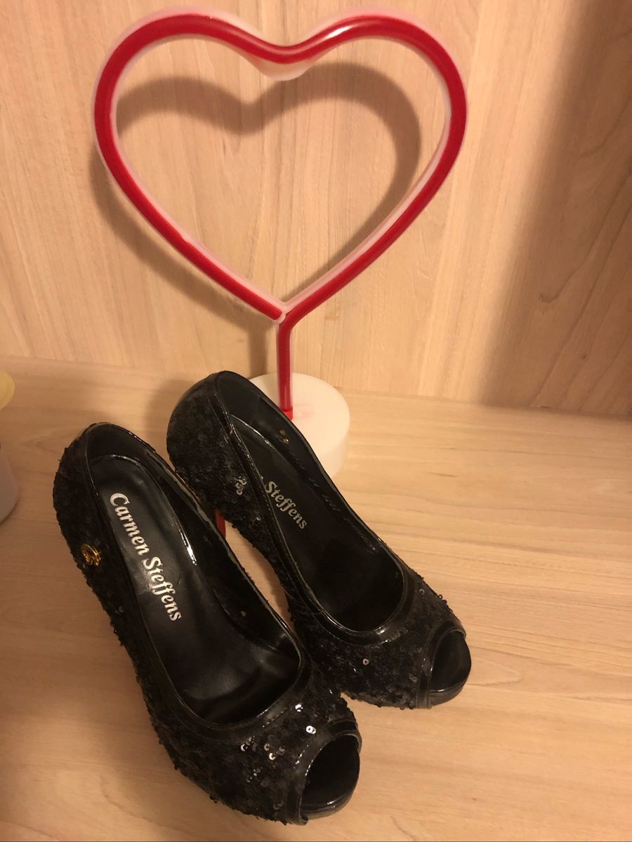 carmen steffens peep toe