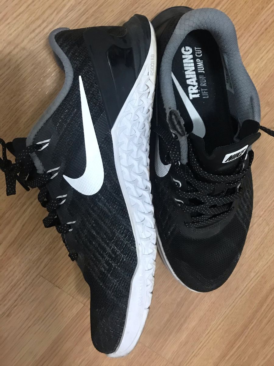 precio de tenis nike training lift run jump cut