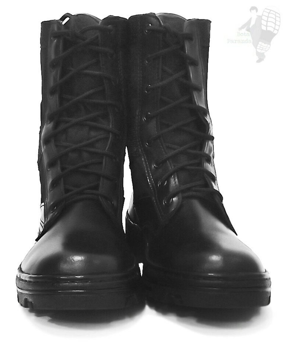 coturno de couro militar