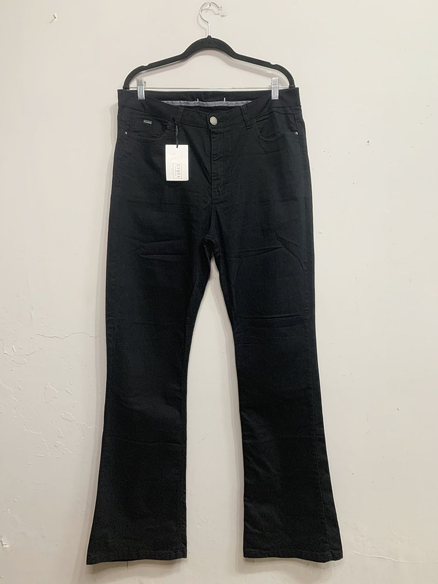 calça jeans flare preta cintura alta
