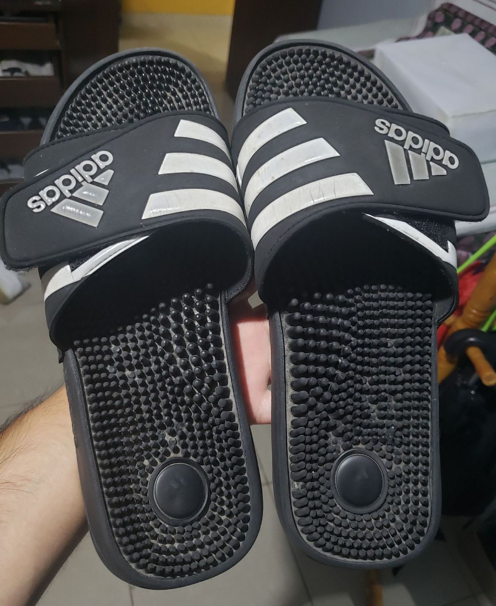 sandalia massageadora adidas
