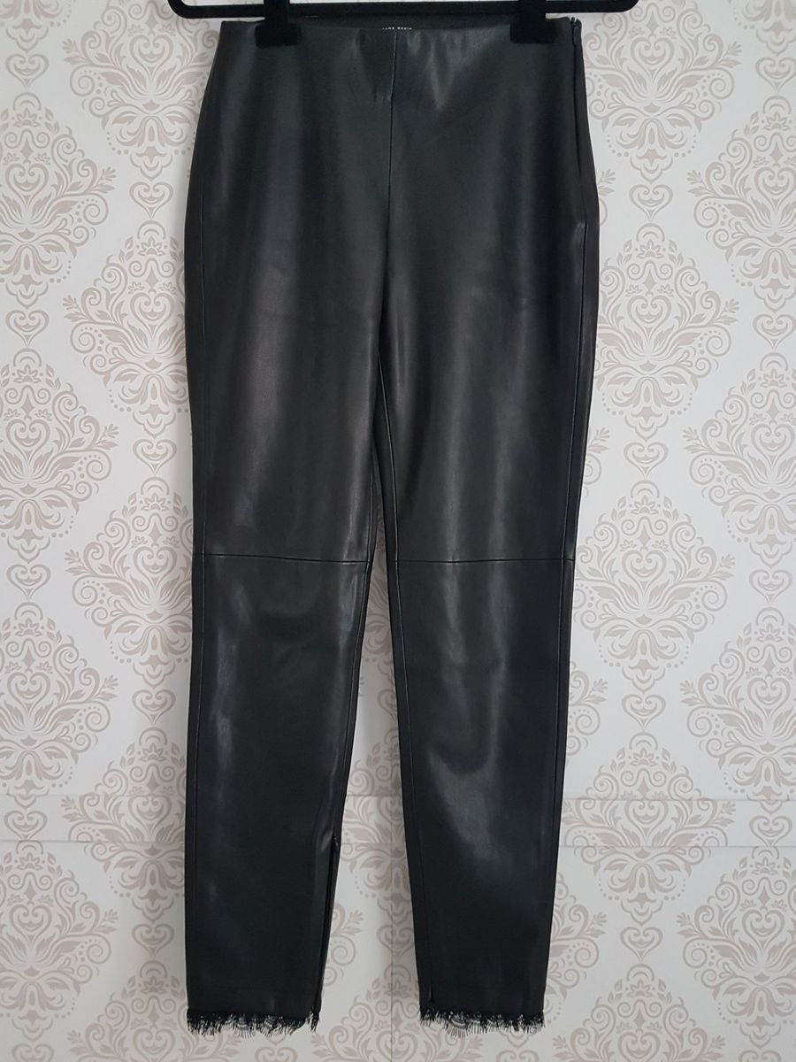 calça de couro feminina zara