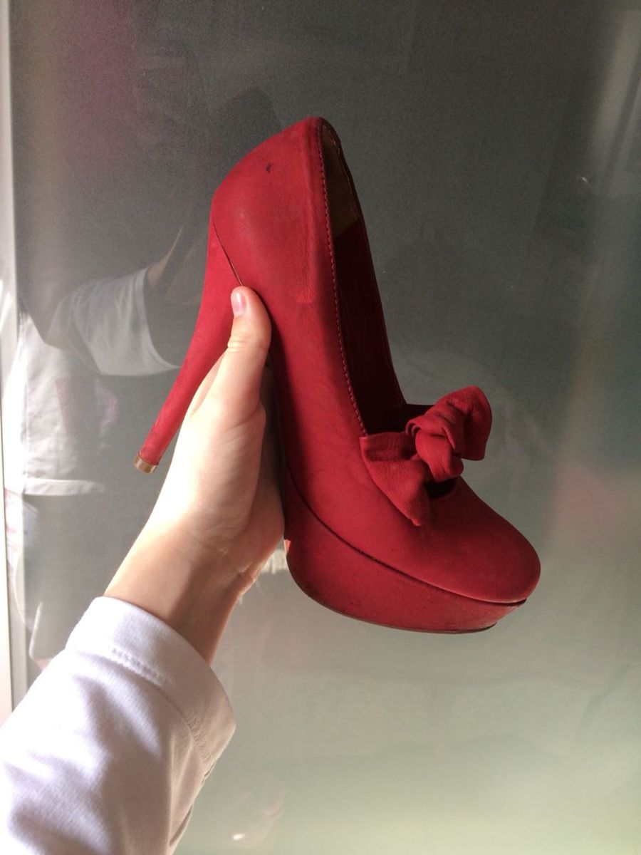sapato vermelho via marte