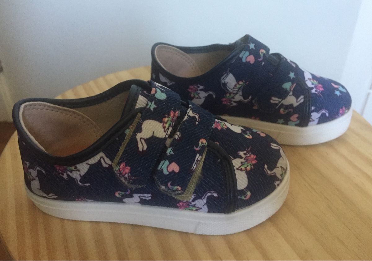 tenis unicornio moleca