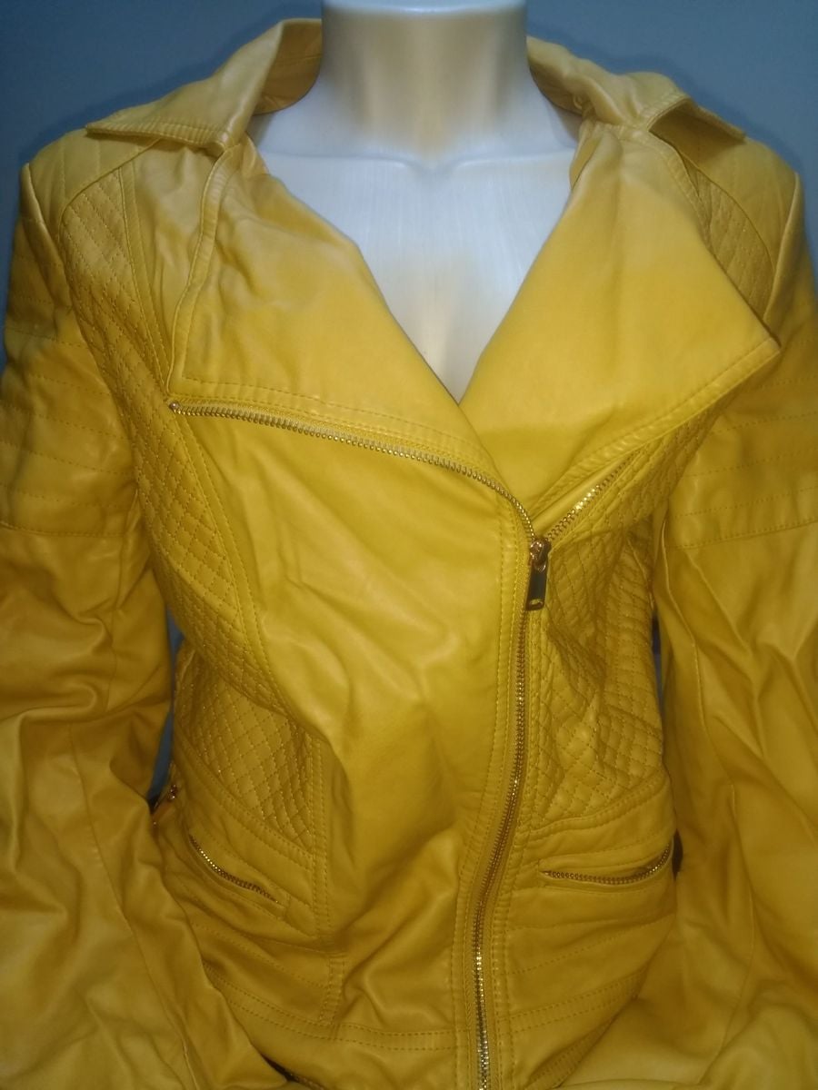 jaqueta de couro mostarda