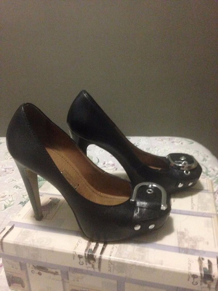 scarpin santa lolla meia pata