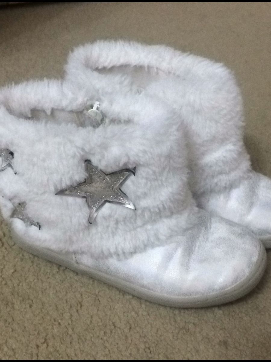 bota branca infantil