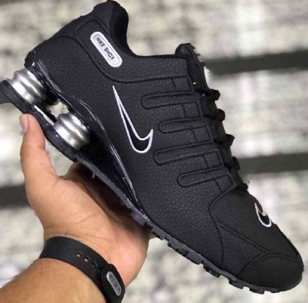 nike shox nz branco e preto