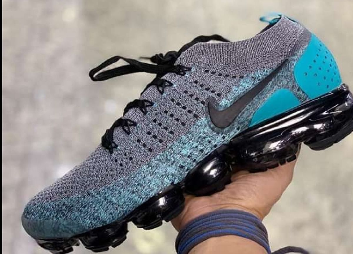 vapormax cinza com azul