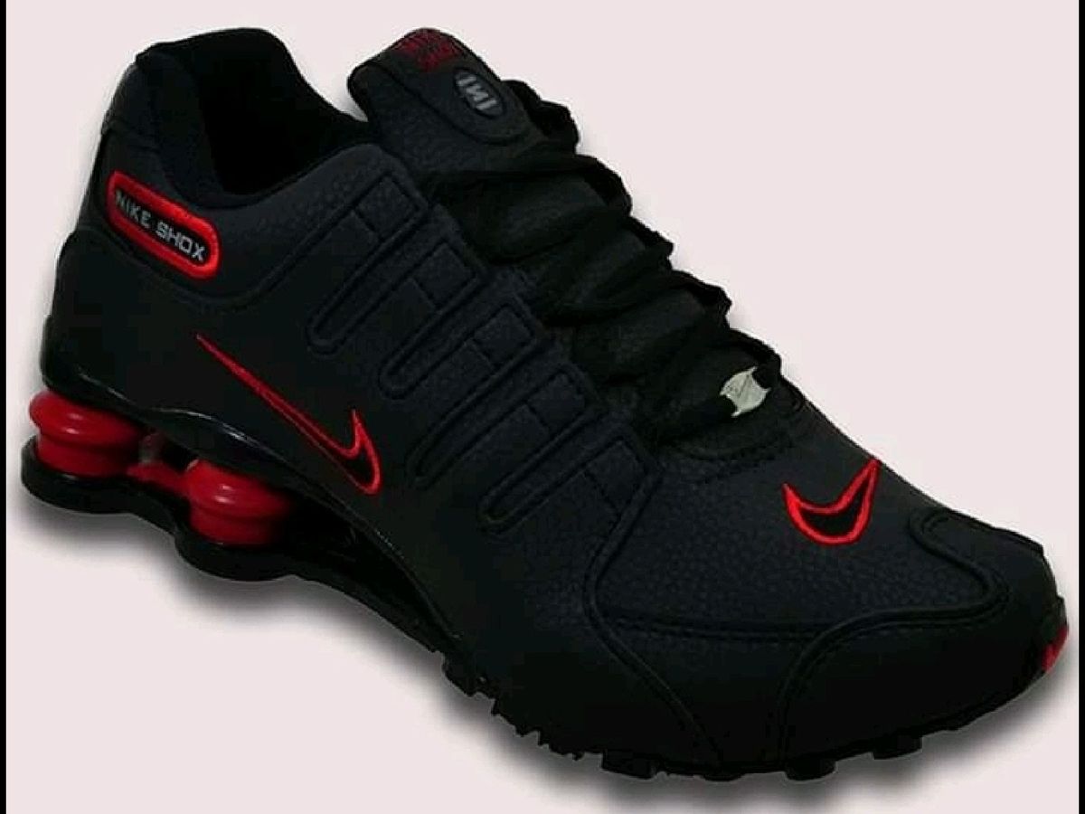 nike preto e vermelho