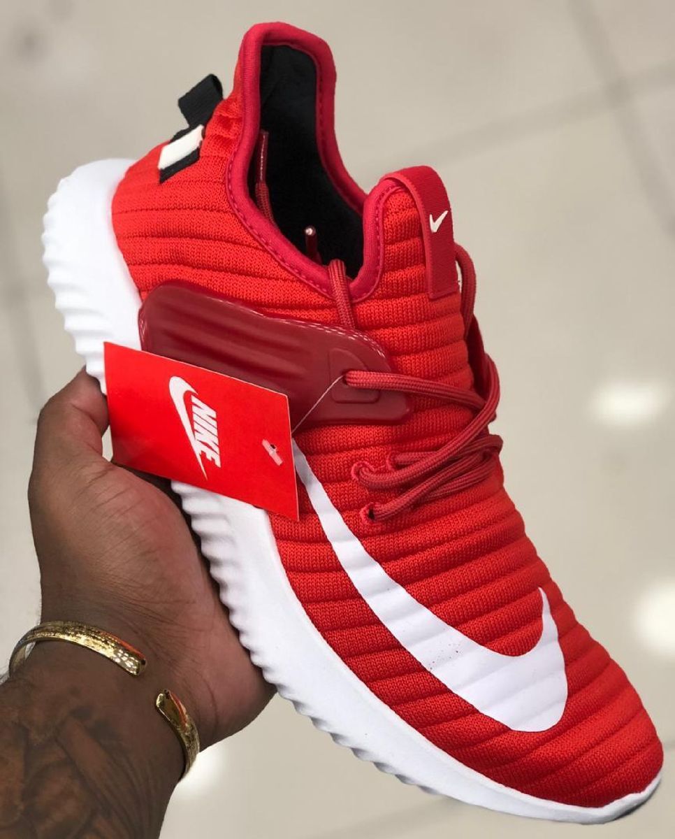 tênis vermelho da nike