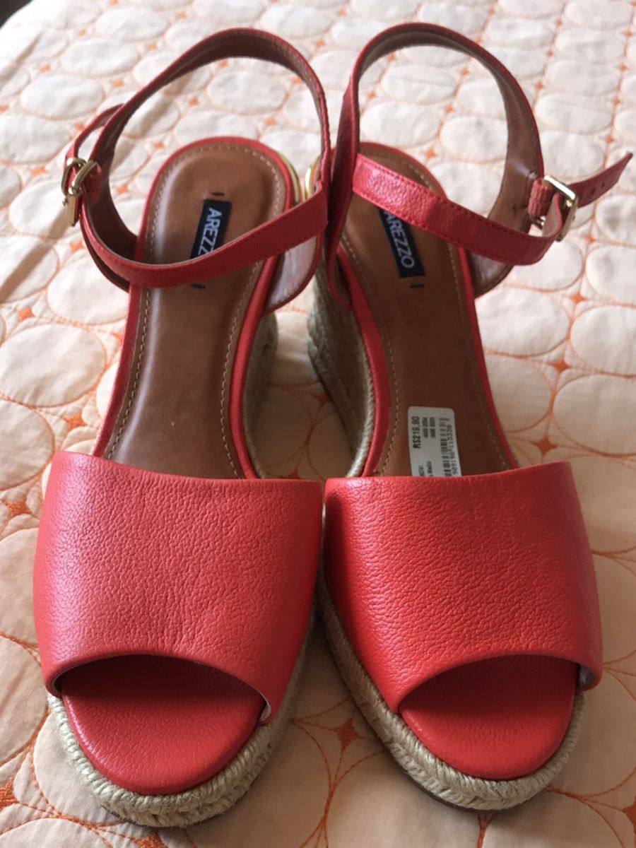 sandalia coral arezzo