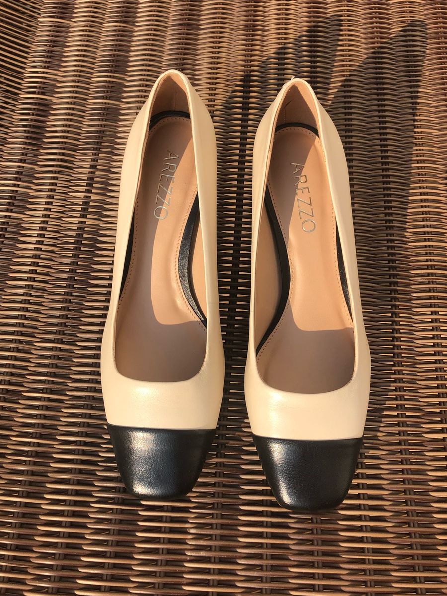scarpin bico redondo arezzo