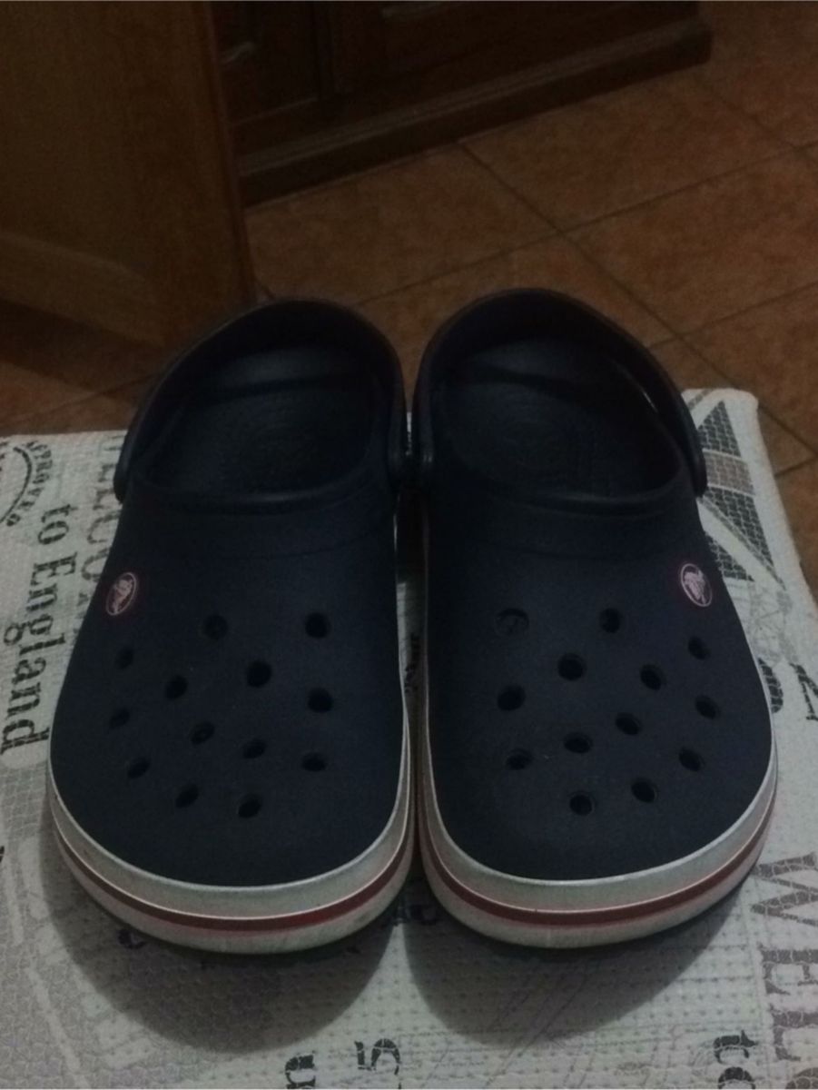 sandálias crocs masculina
