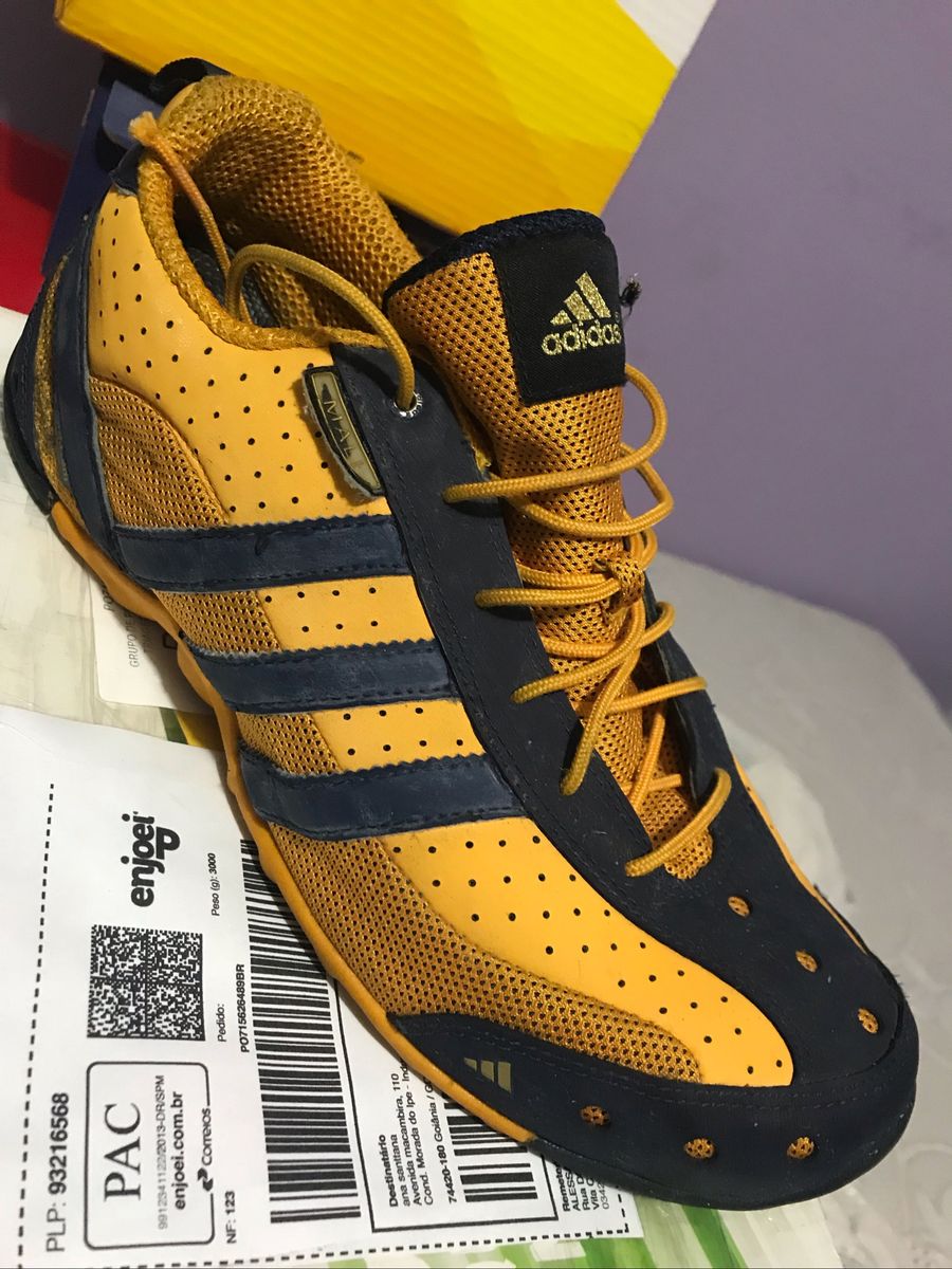 tenis adidas mali antigo