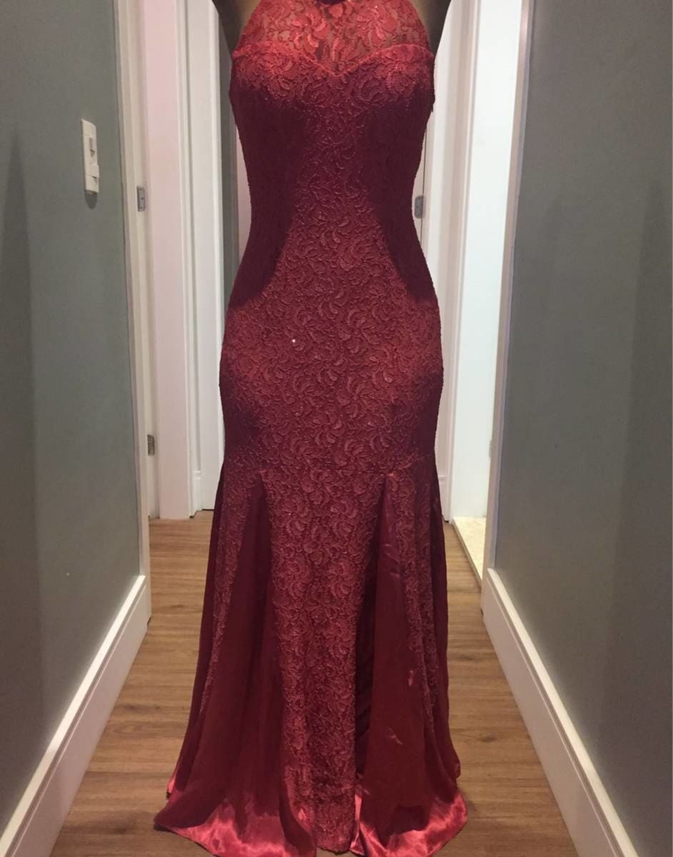 vestido marsala usado