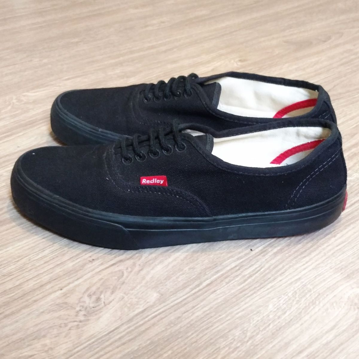 tenis redley monocromo preto